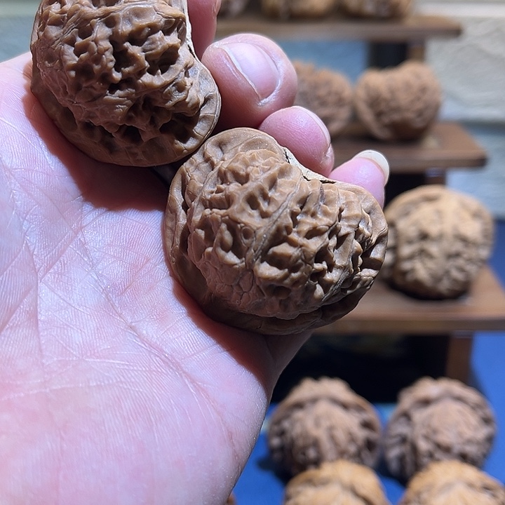 你***）文玩核桃吊坠桃心