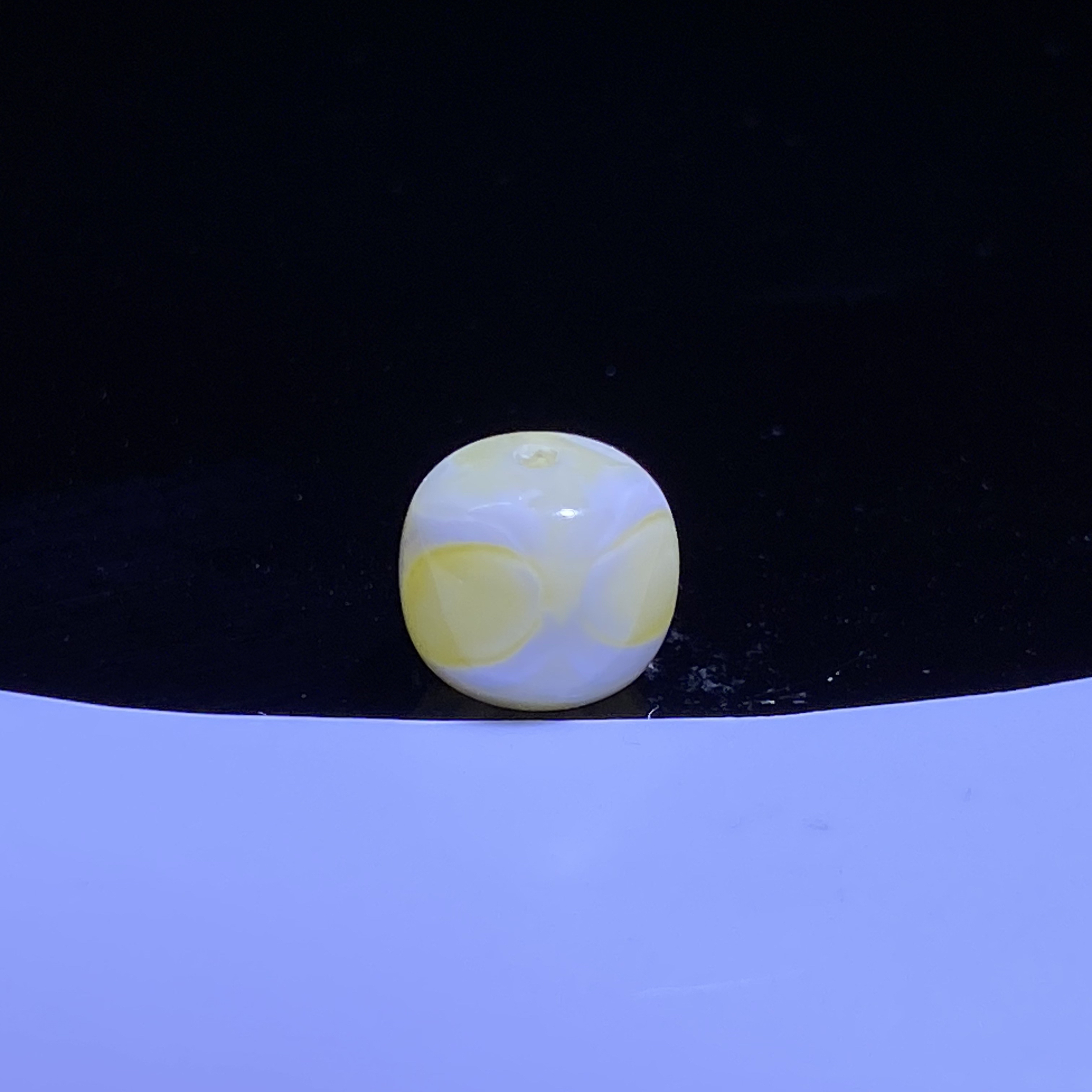 琥珀蜜蜡瓷白妖双天眼特色老型单珠9.1mm