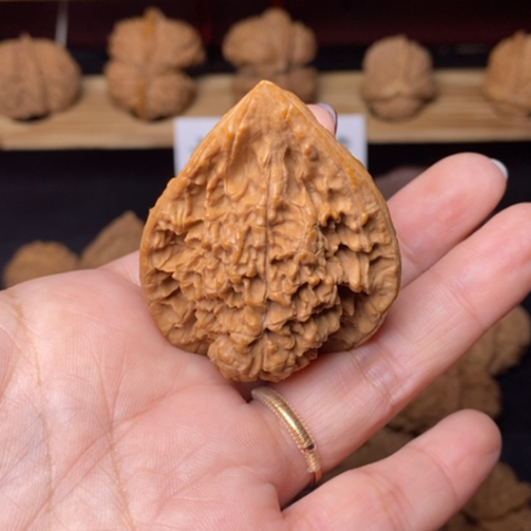 吉***乐文玩核桃把件核桃