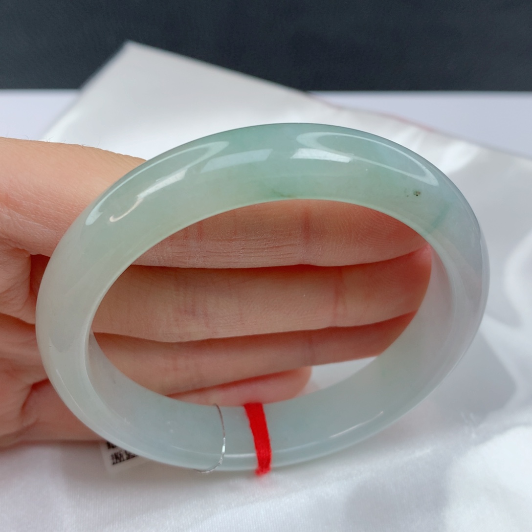 翡翠手镯未镶嵌55.6正圈