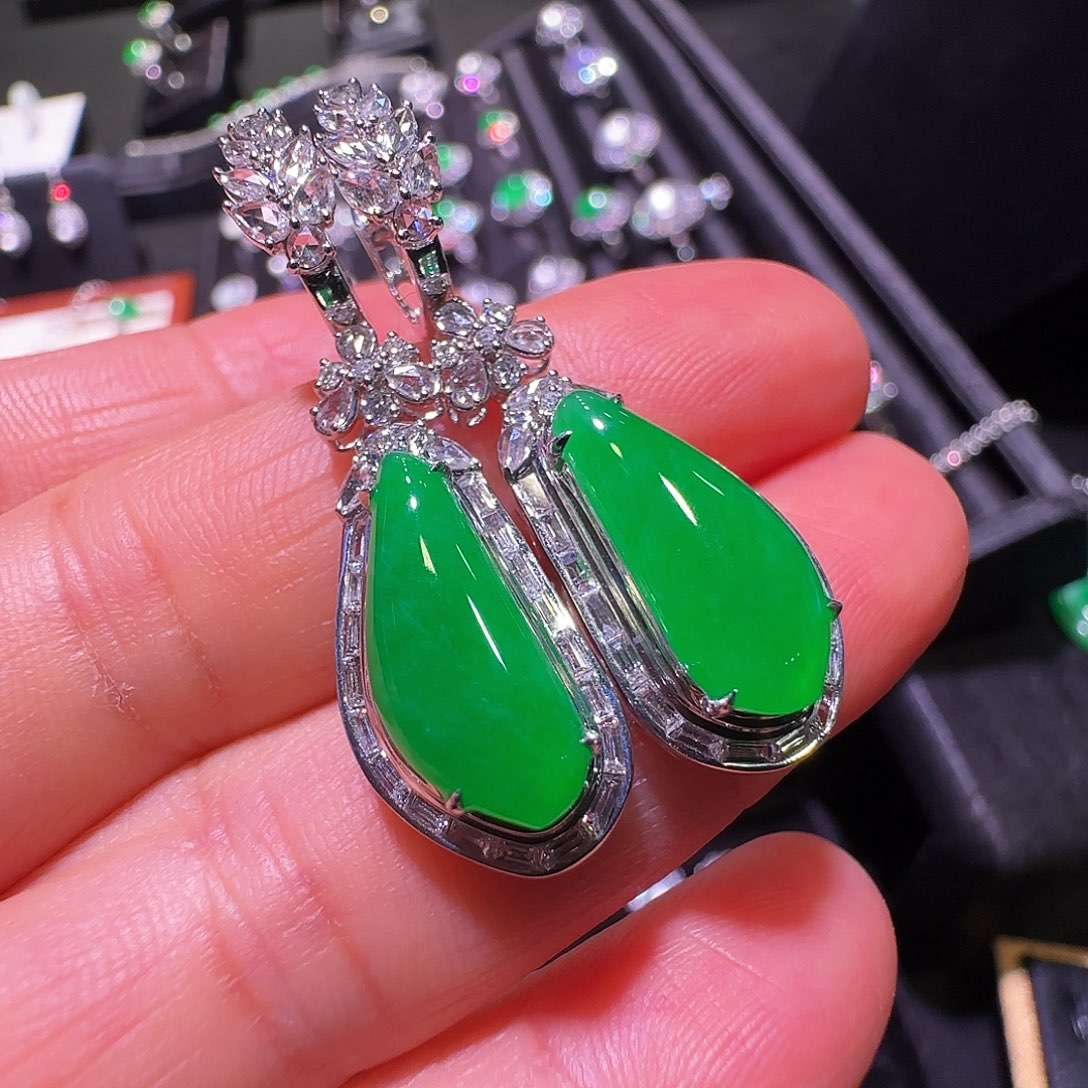 翡翠18K金镶嵌耳饰