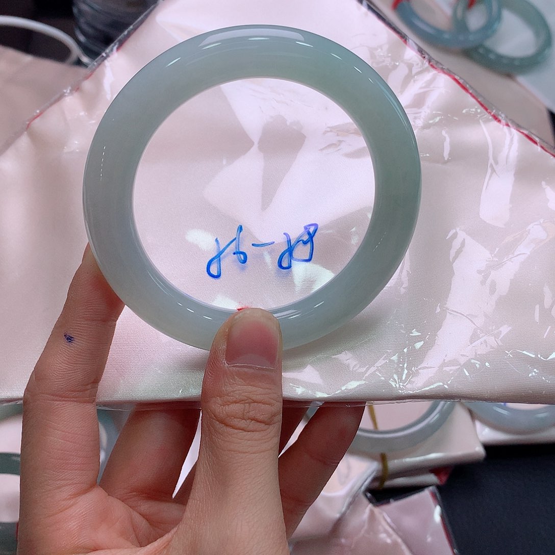 未镶嵌手镯翡翠翡翠