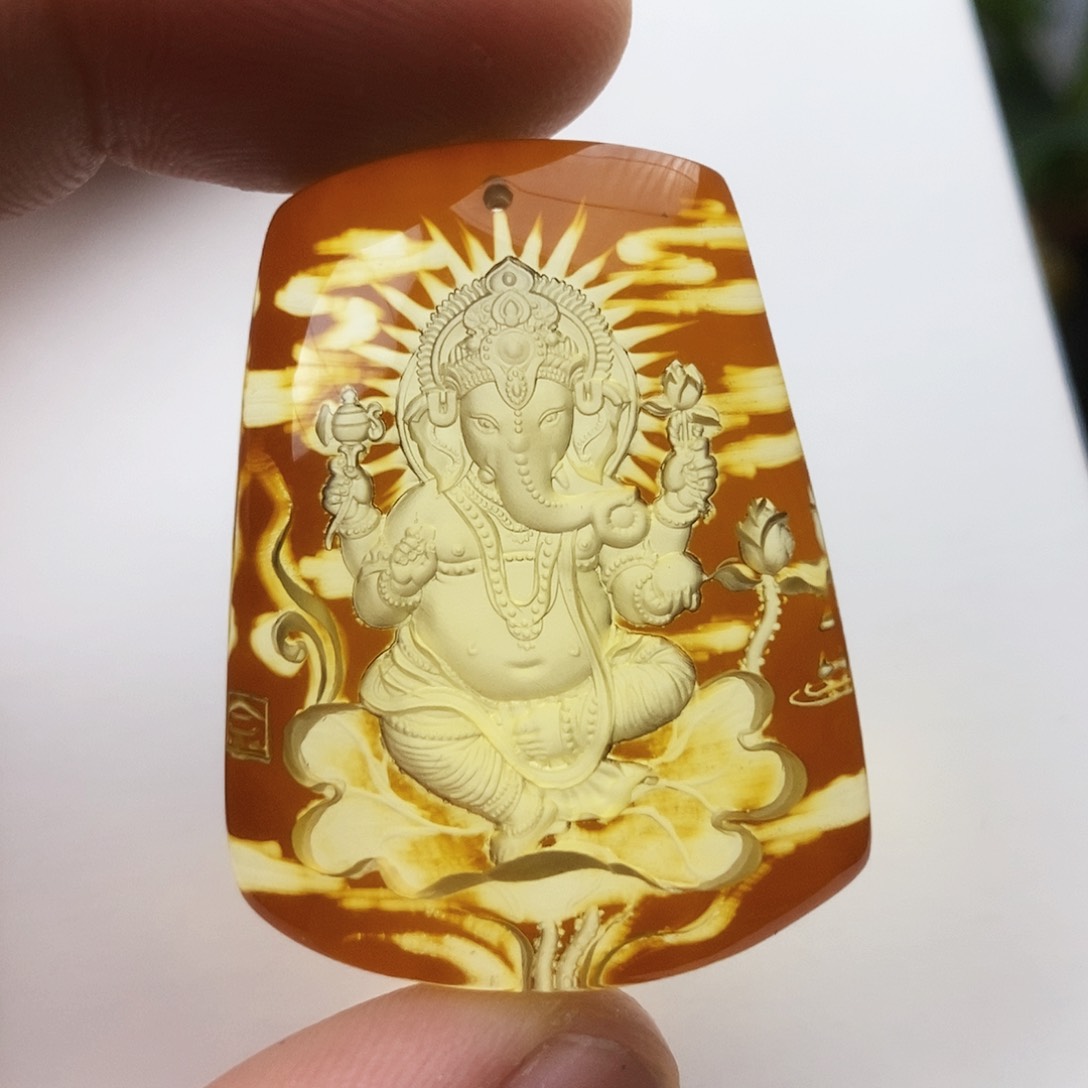 【闪购商品】未镶嵌吊坠(不含链)金珀琥珀雕刻件