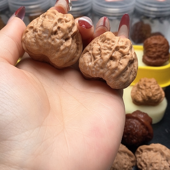 文玩核桃吊坠全品39尺蛤蟆头。  2号