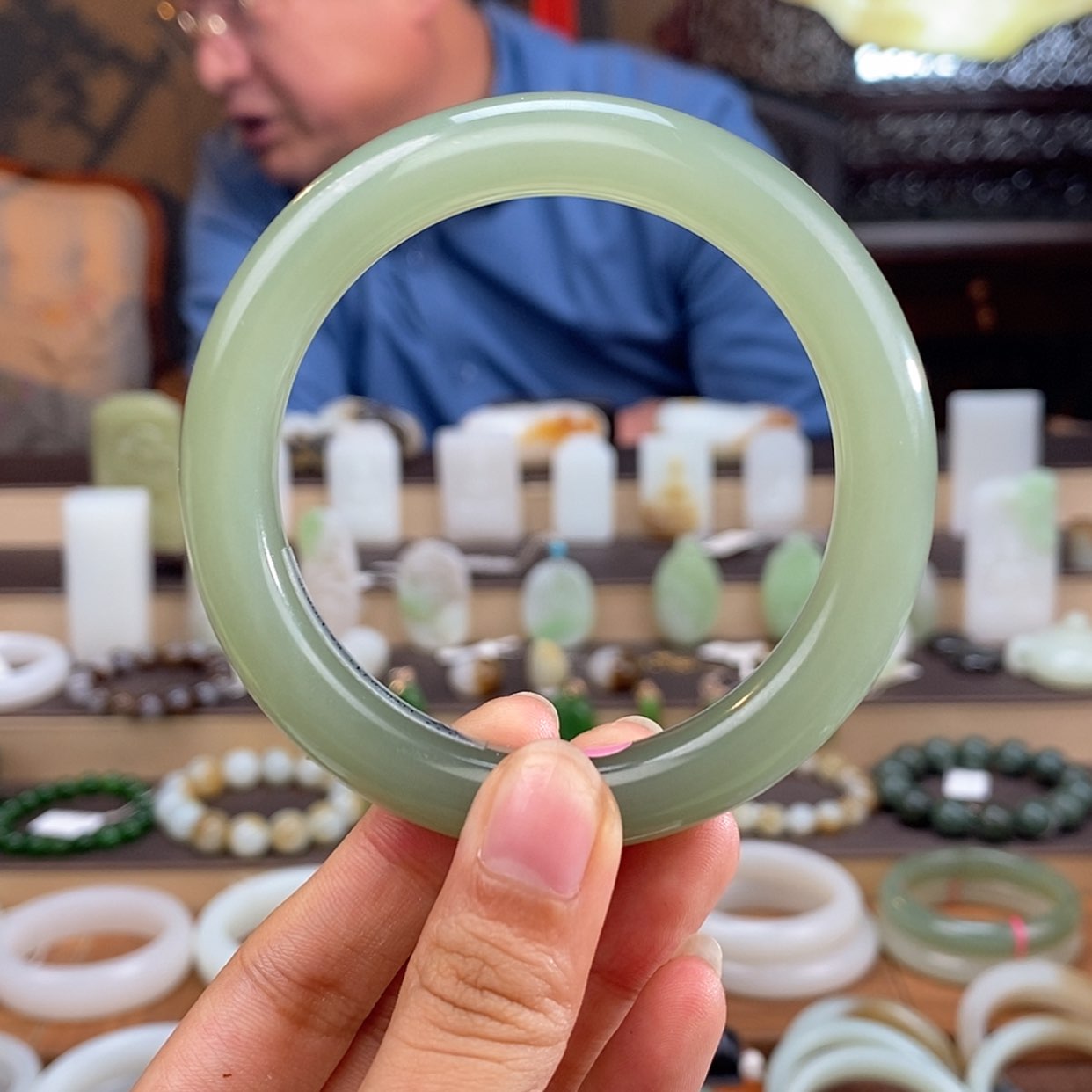 【闪购商品】和田玉手镯未镶嵌