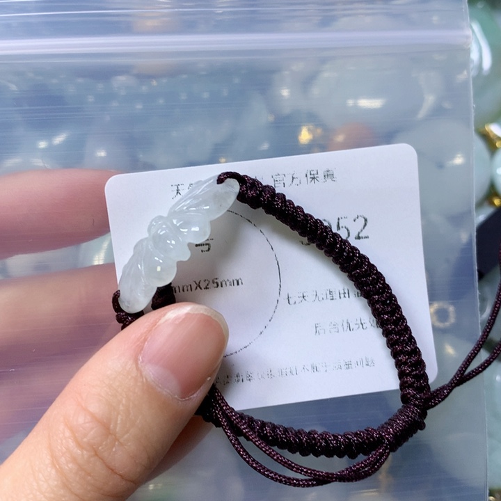 翡翠颈饰未镶嵌温*翡翠