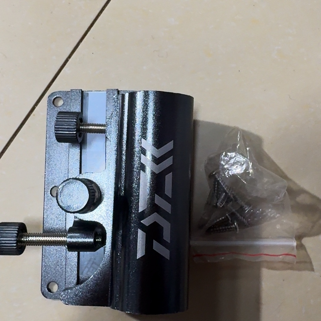 灰色钓箱右手炮台架一个