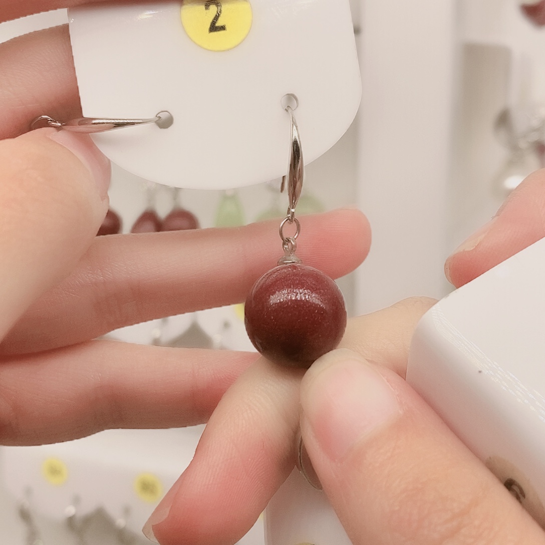 足银十四毫米的红色