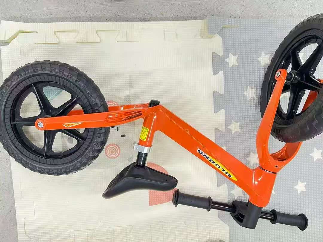 防撞条（平 衡 车）