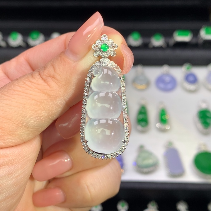 翡翠吊坠(不含链)18K金镶嵌