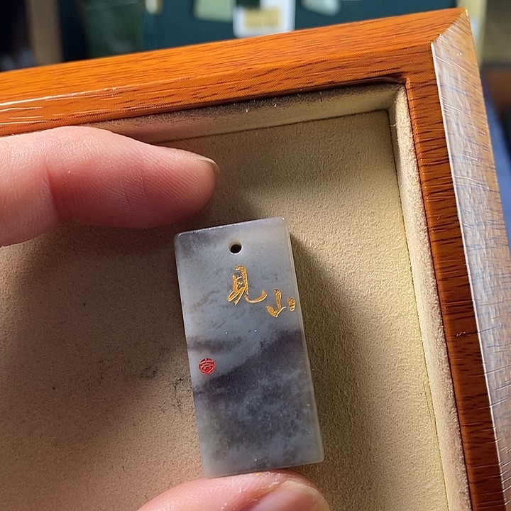 老***肥和田玉未镶嵌颈饰