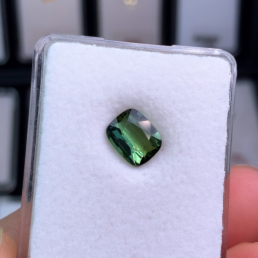 碧玺珠宝半成品未镶嵌2.45