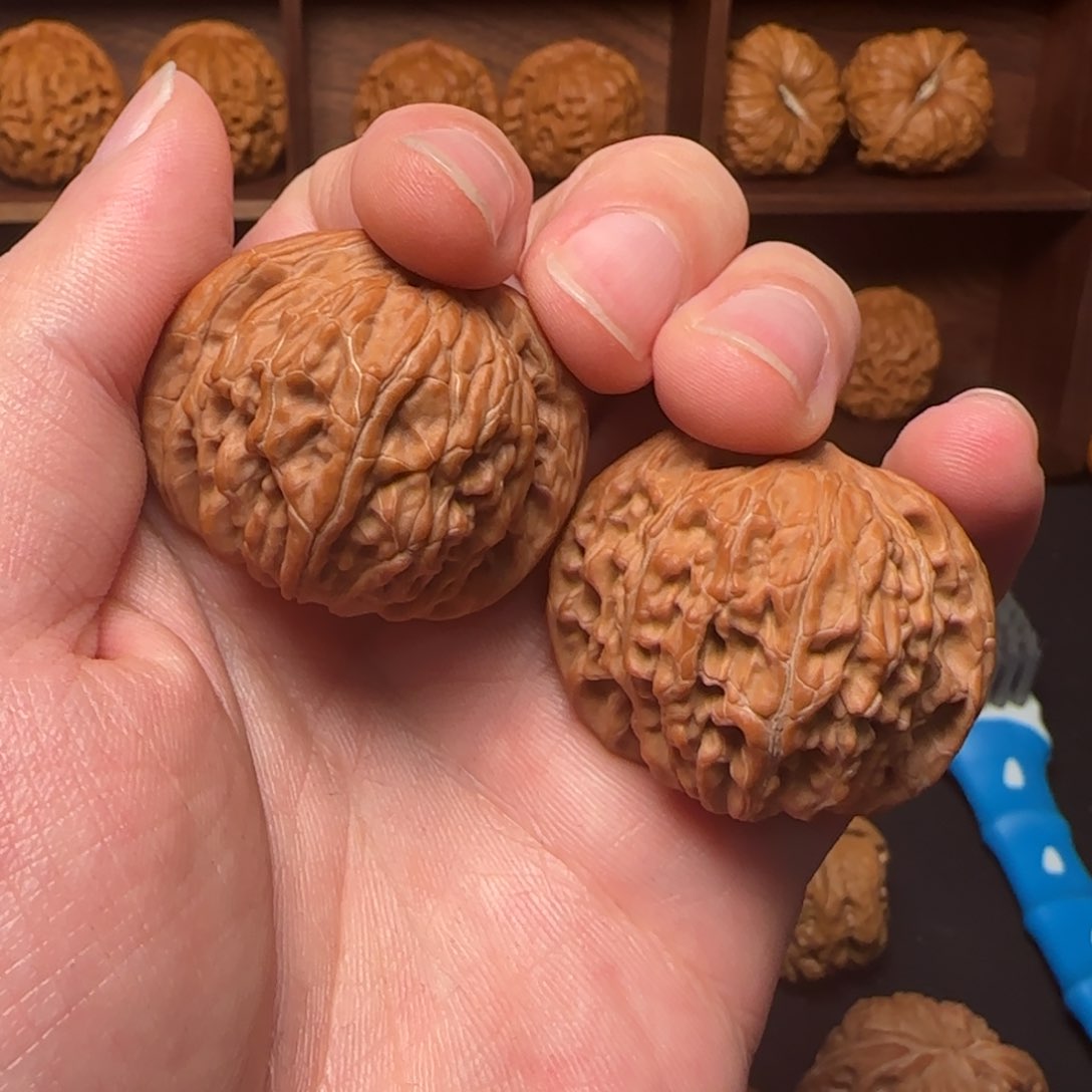 文玩核桃把件山地磨盘