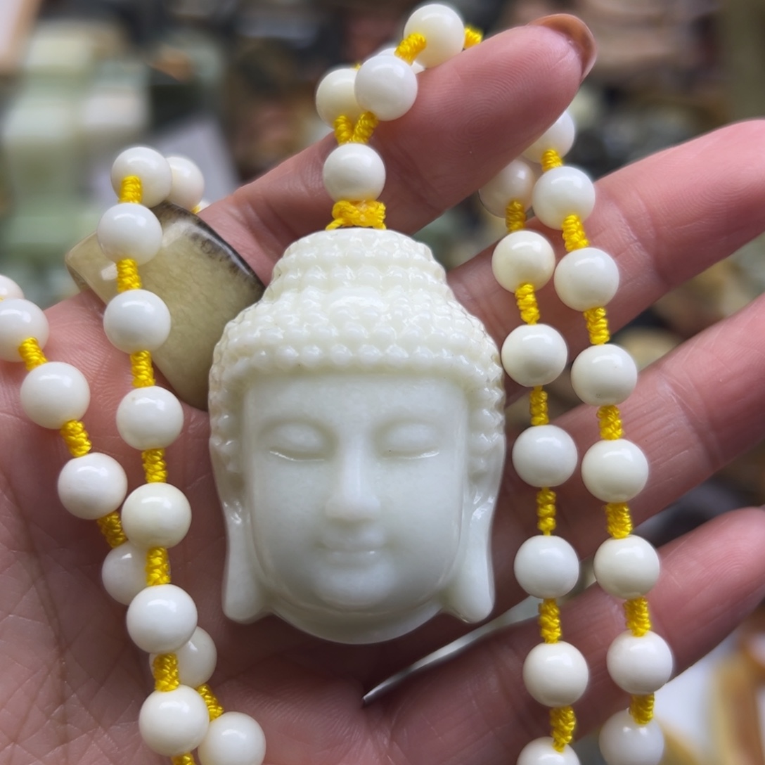 M****岫玉未镶嵌颈饰岫玉白佛头