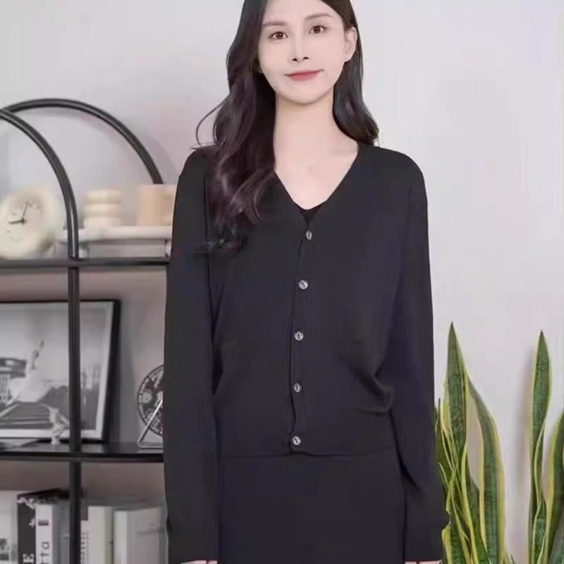 【商场同款】双口袋针织开衫新款时尚百搭宽松简约V领外套女1499239