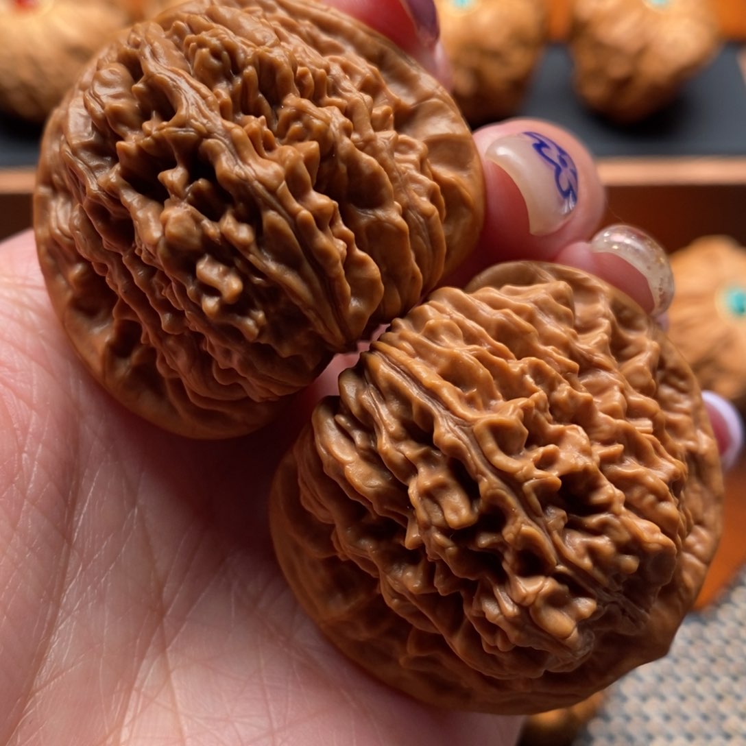 文玩核桃把件41尺寸四座楼