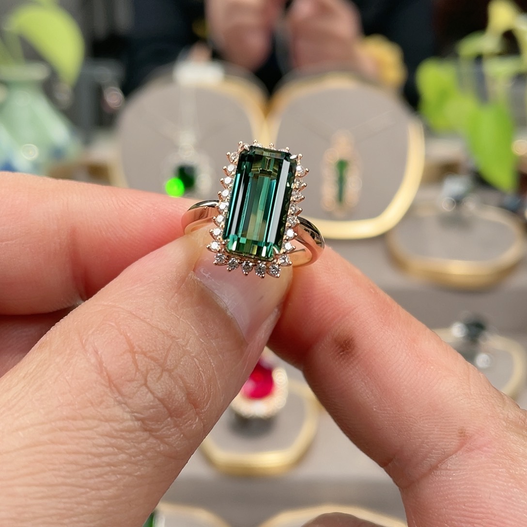 碧玺戒指18K金镶嵌5.73ct