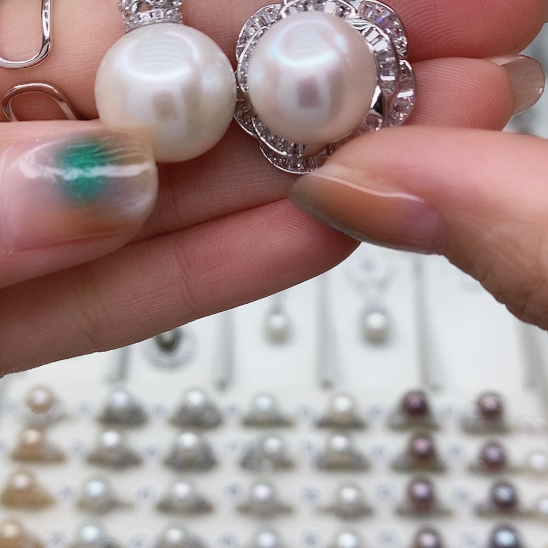 颈饰银S925镶嵌淡水珍珠一****