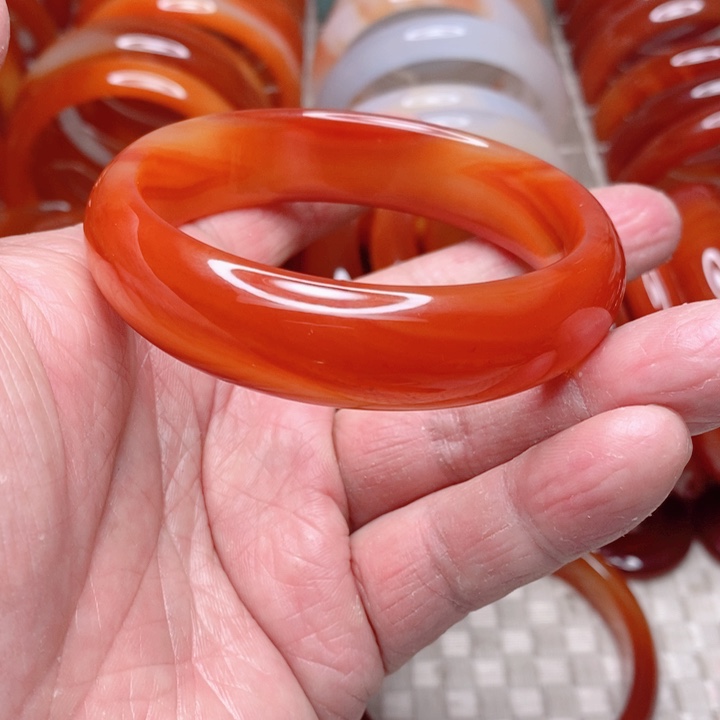 玛瑙/玉髓手镯未镶嵌