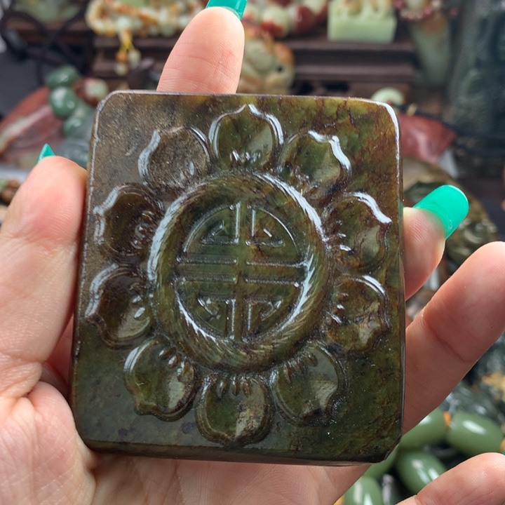 岫岩河磨玉（透闪石质玉）手把未镶嵌