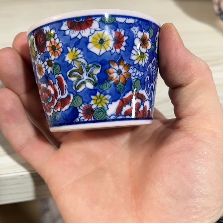 瓷片景德镇陶瓷杯子。红。