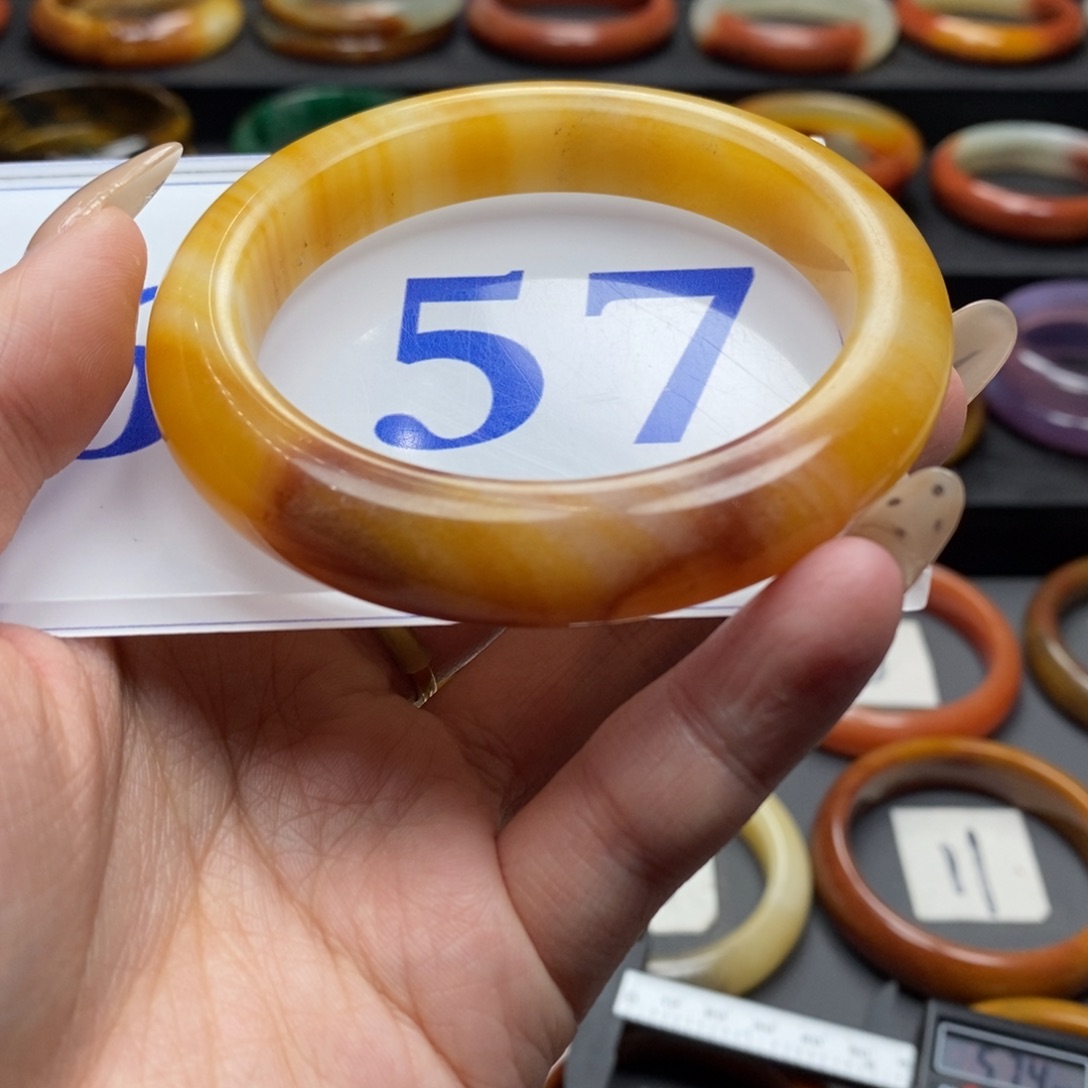 石英质玉（黄龙玉）手镯未镶嵌