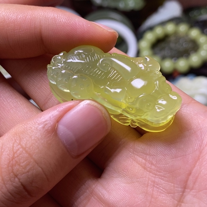 岫玉岫玉颈饰未镶嵌