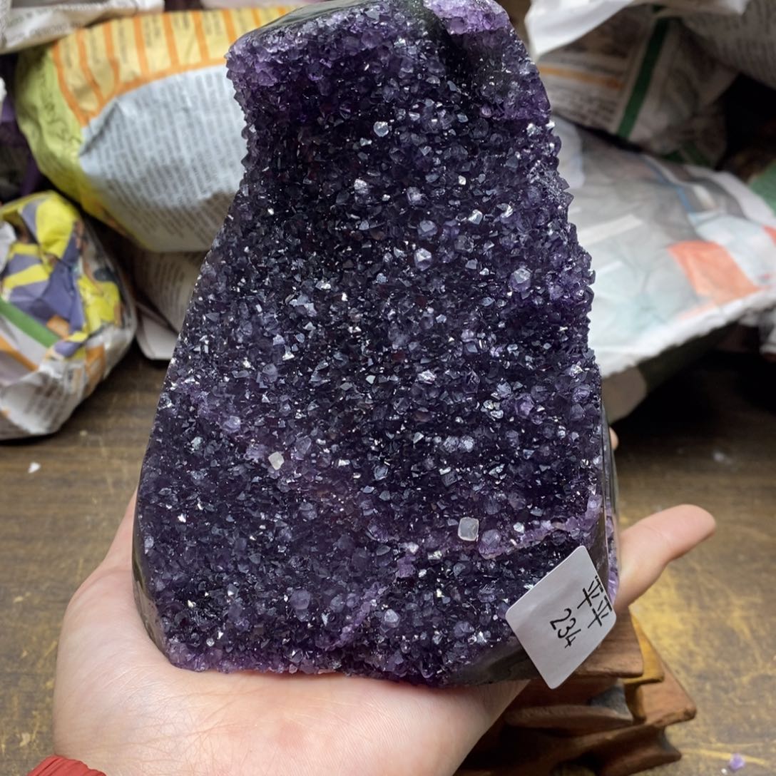 紫晶乌拉圭未镶嵌