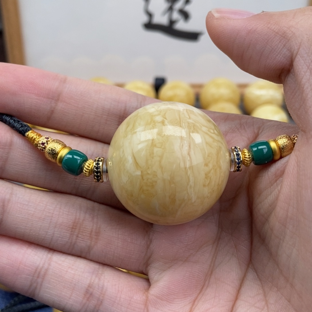 琥珀未镶嵌裸石蜜蜡