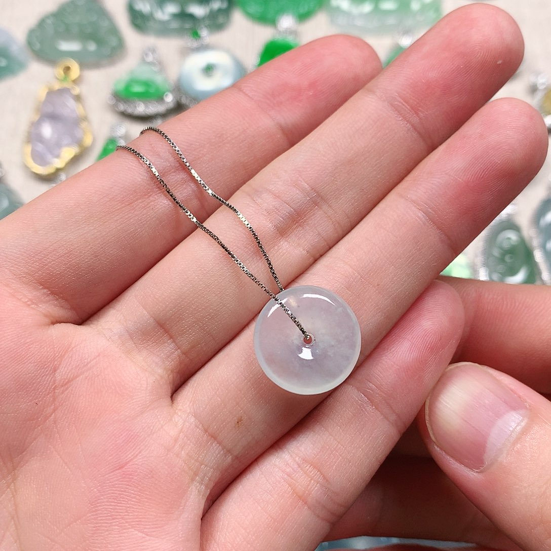 翡翠未镶嵌颈饰挂件