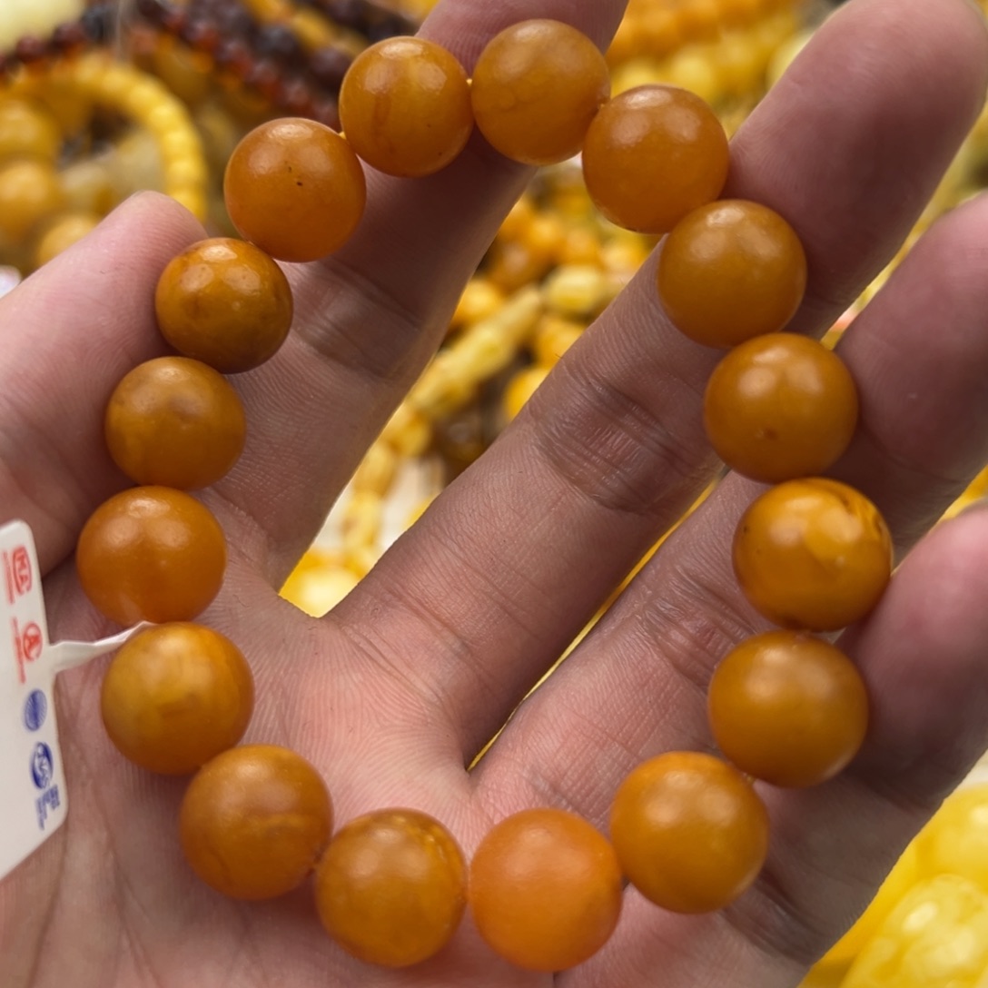 琥珀珠宝奇石未镶嵌