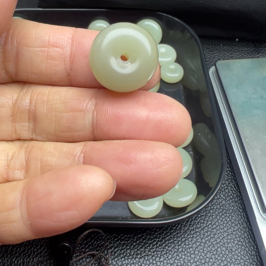 和田玉（糖玉）未镶嵌吊坠(不含链)