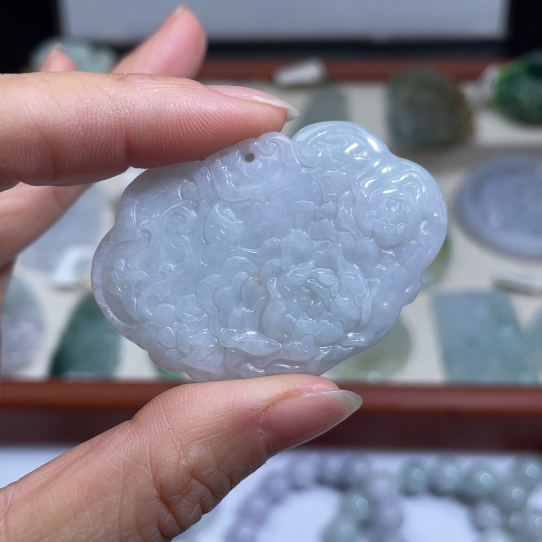 翡翠未镶嵌颈饰翡翠4