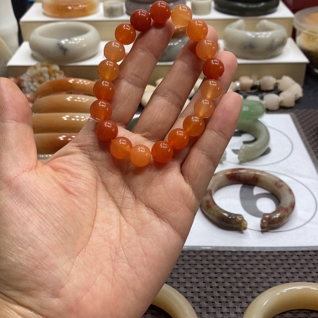 石英质玉未镶嵌手镯