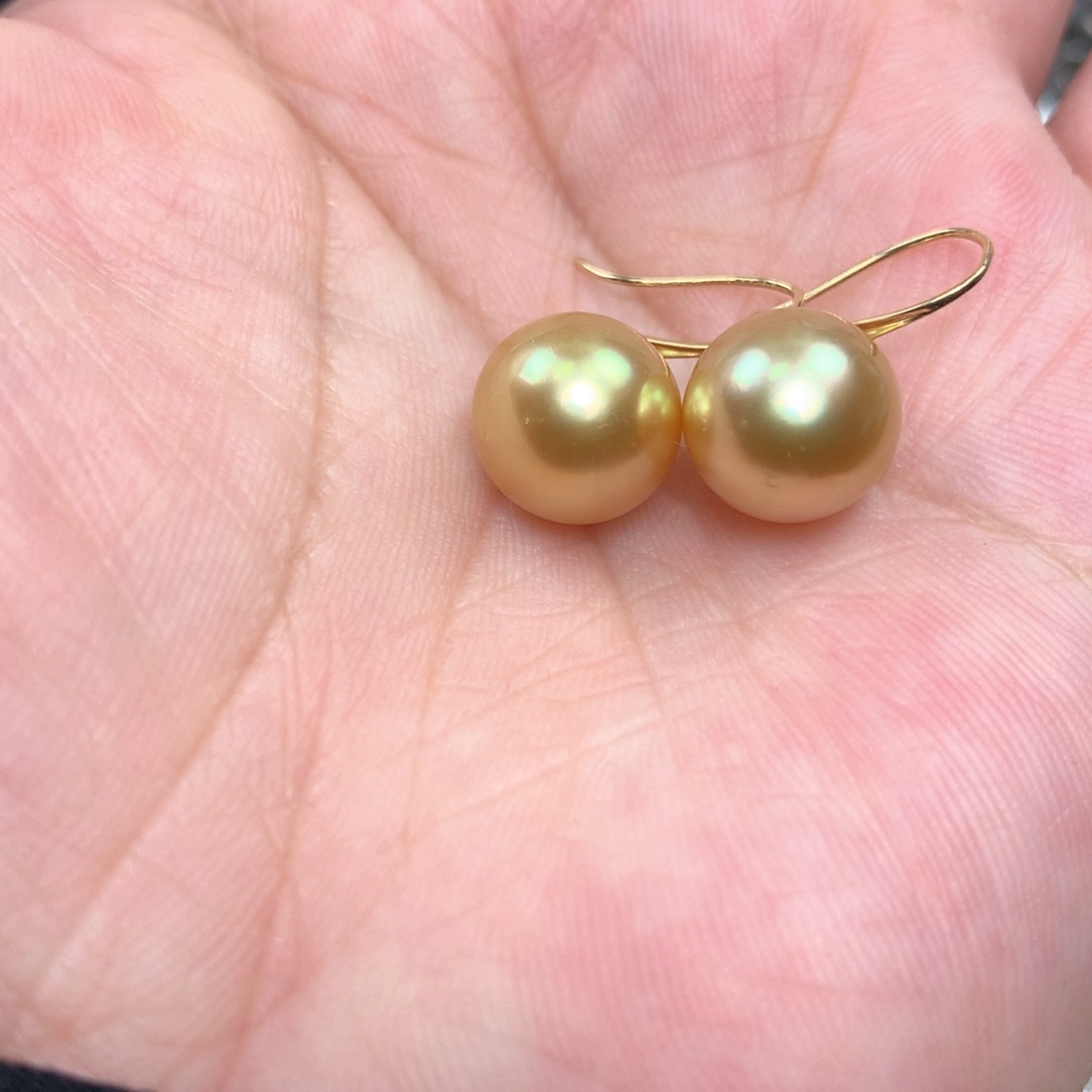 海水珍珠耳饰18K金镶嵌