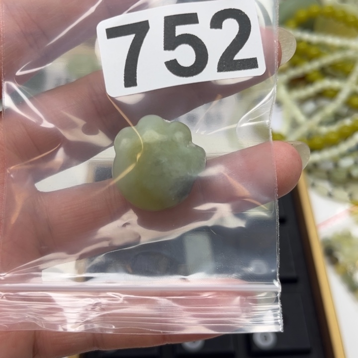 蛇纹石玉未镶嵌珠宝半成品