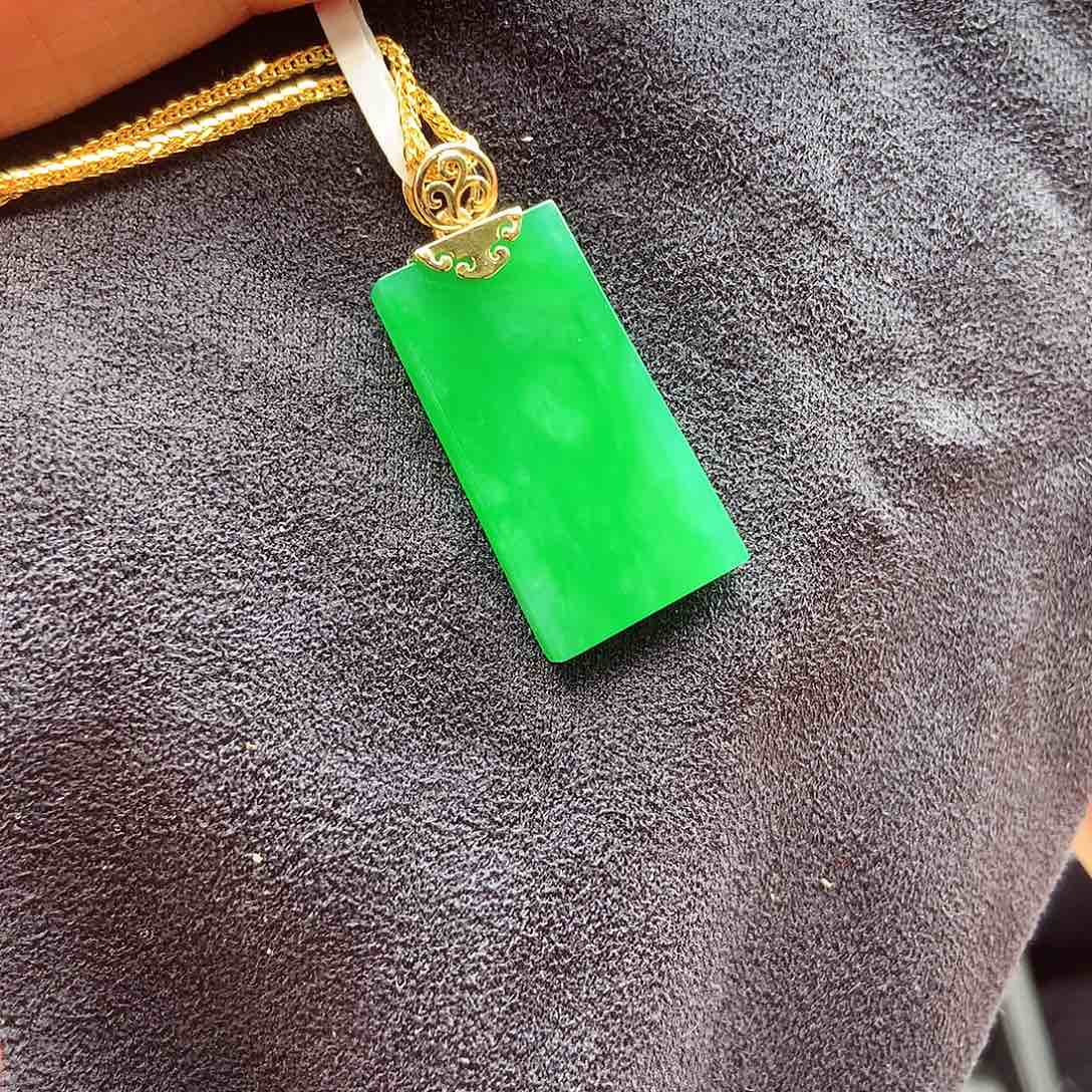 翡翠颈饰18K金镶嵌迷****聊上新