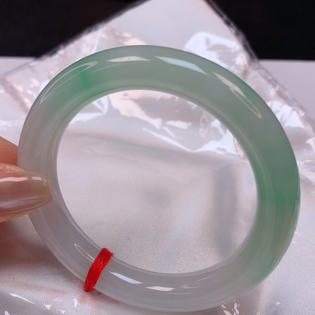 【闪购商品】翡翠手镯未镶嵌笑*53+圆条手镯