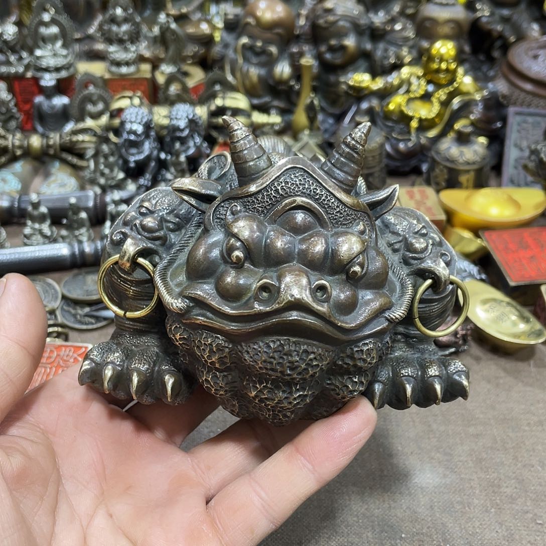 Y***g黄铜材质精品摆件