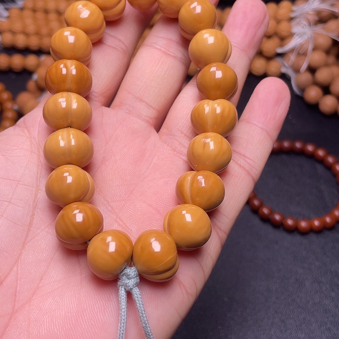 吊坠猴头核桃屁桃