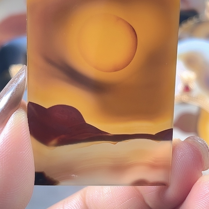 伊***5玛瑙/玉髓合金颈饰