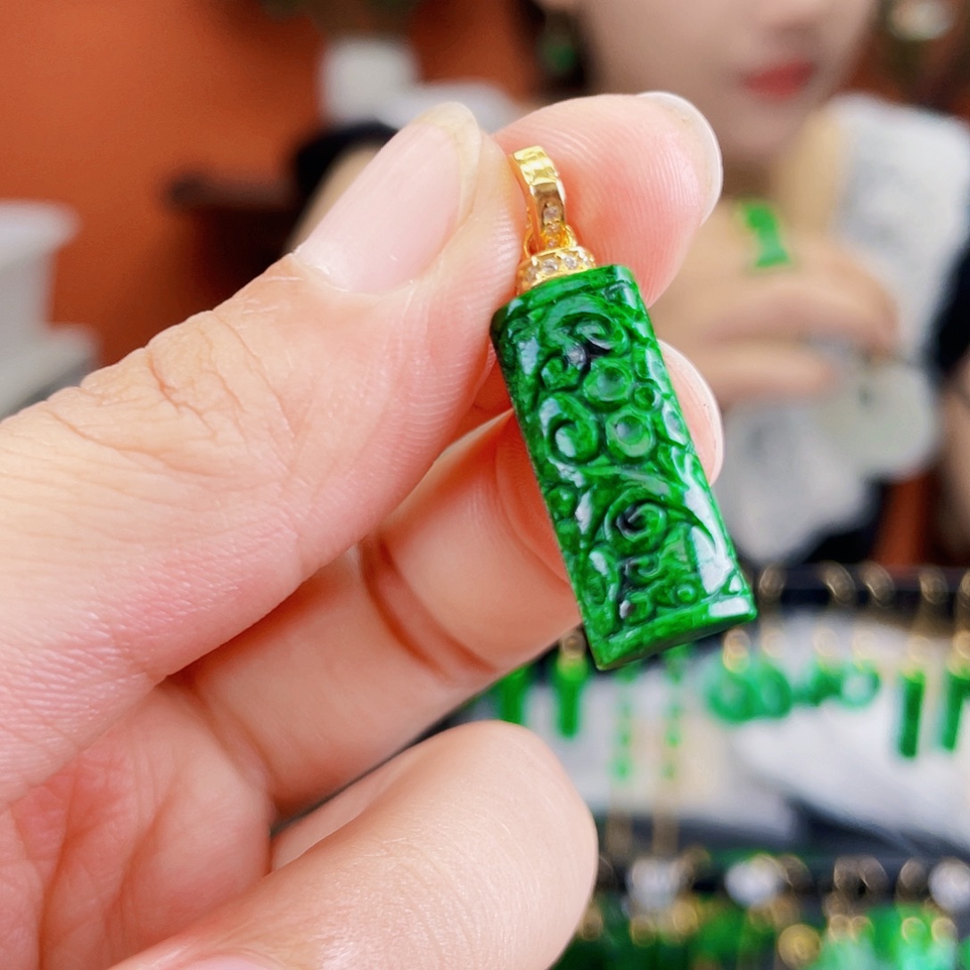 翡翠未镶嵌耳饰饰品