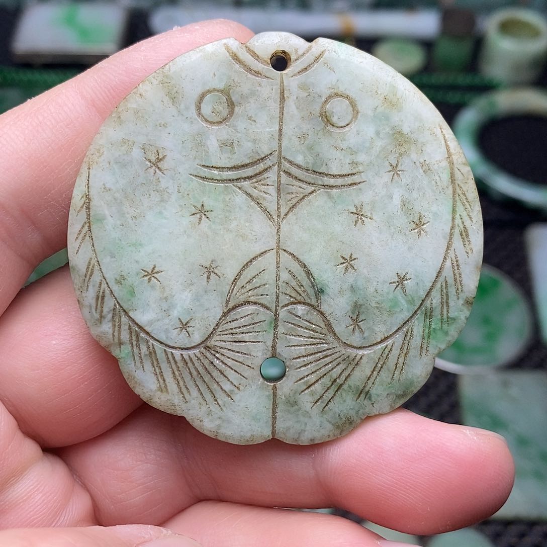 翡翠挂件未镶嵌缅甸天然翡翠双鱼佩