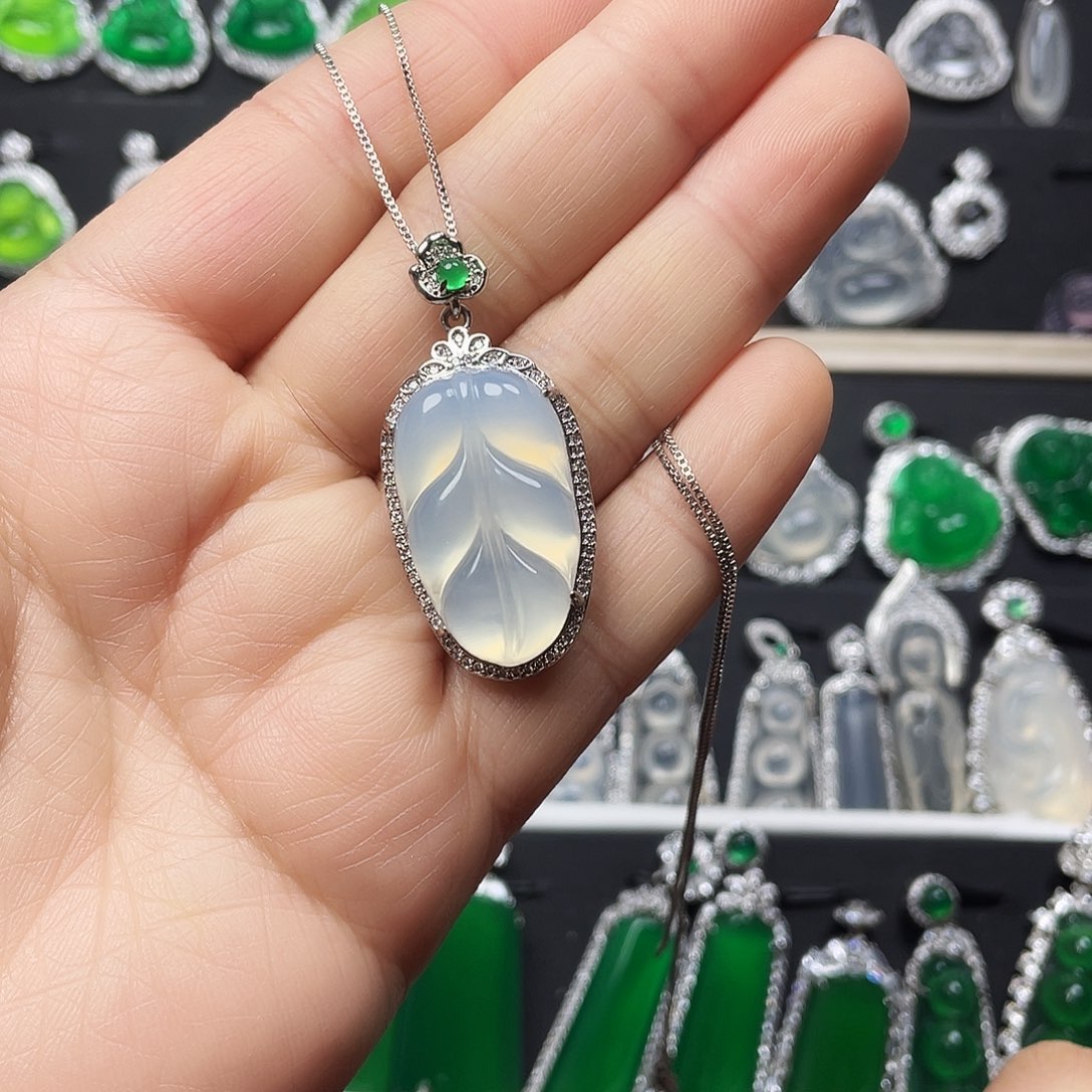 玛瑙/玉髓颈饰合金