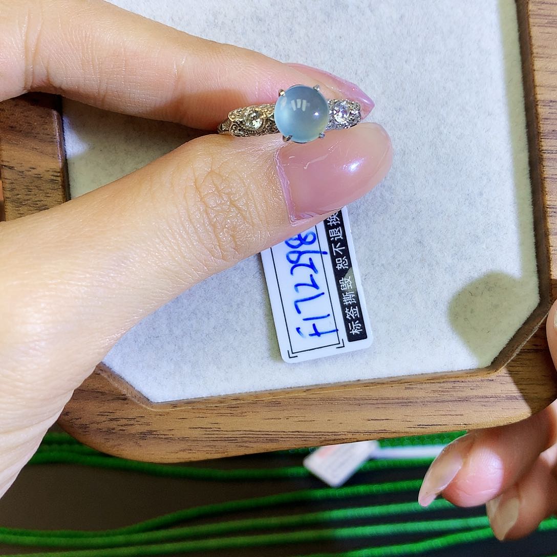 翡翠戒指银S925镶嵌天然翡翠戒指