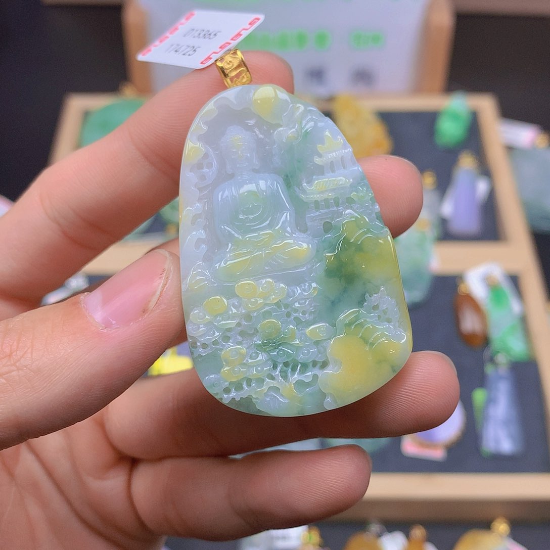 翡翠颈饰18K金镶嵌翡翠