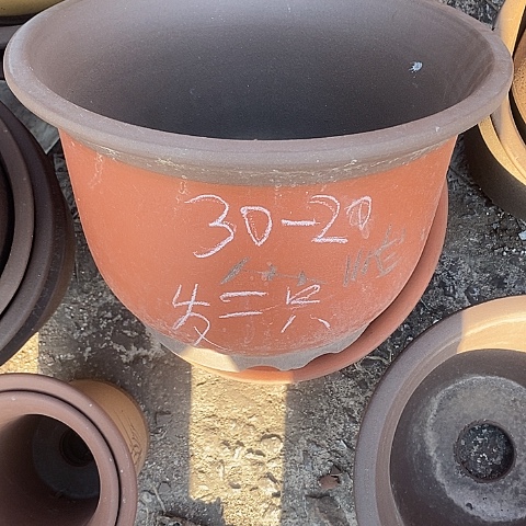 紫砂中国宜兴紫砂花盆，