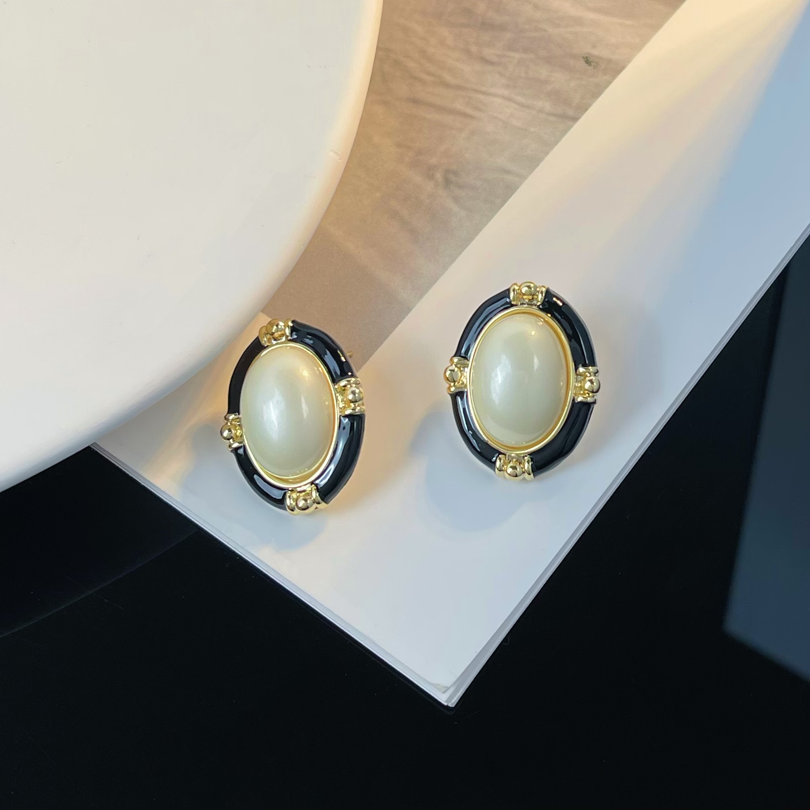 铜合金仿珍珠耳饰 E0122法式优雅浪漫中古风耳钉椭圆