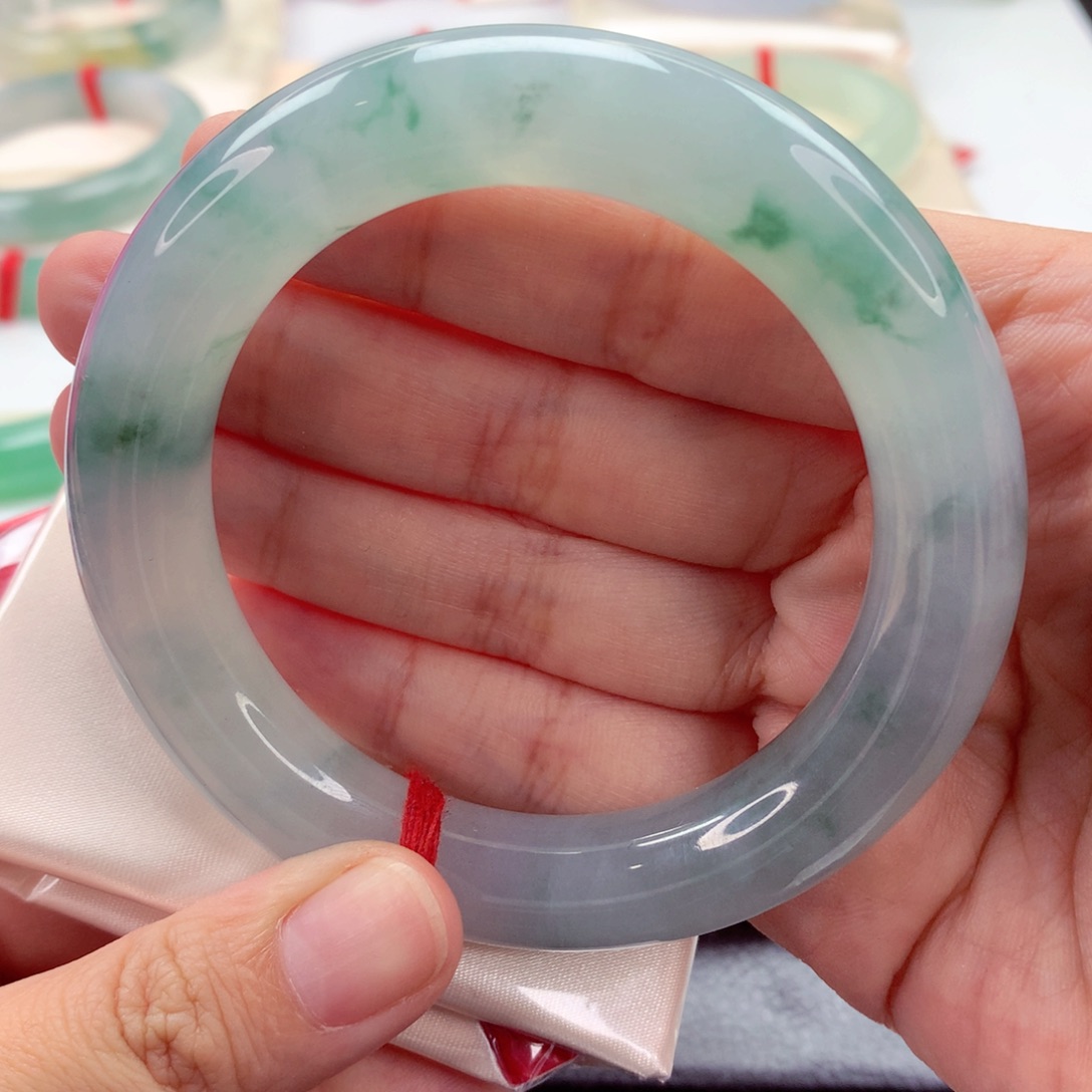 翡翠手镯（圆镯）未镶嵌胖圆晴底绿花 冰胶共存 新货 喵喵