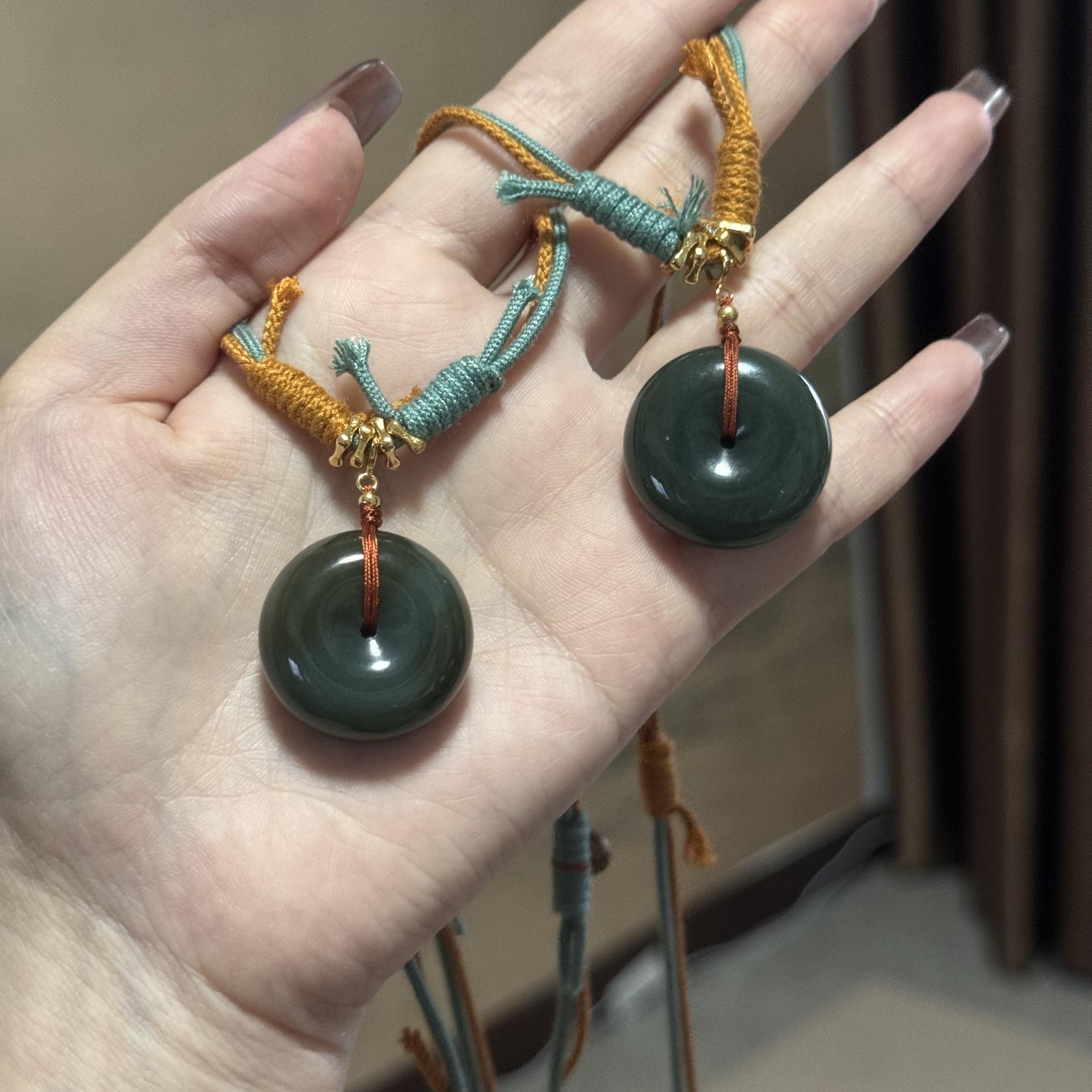 天然和田玉且末平安扣吊坠-SS25120307（多样性发货）